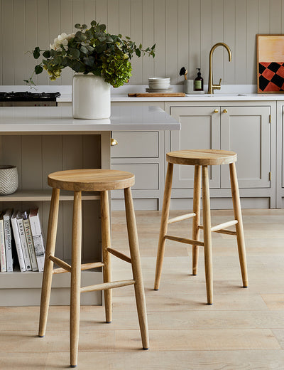 Mengwi Mango Wood Bar Stool